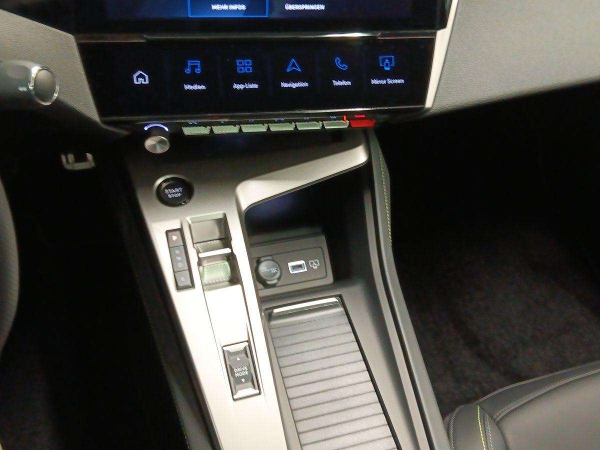 Fahrzeugbild eines Peugeot 408