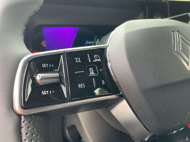 Fahrzeugbild eines Renault 4 E-TECH