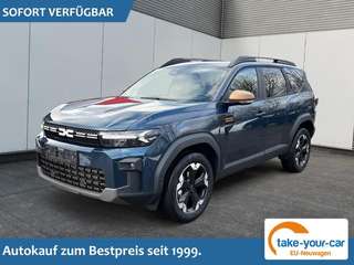 Schräge Frontansicht auf einen Dacia Bigster , freigestellt