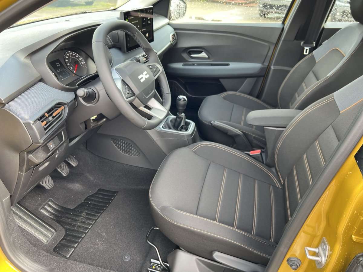 Fahrzeugbild eines Dacia Sandero
