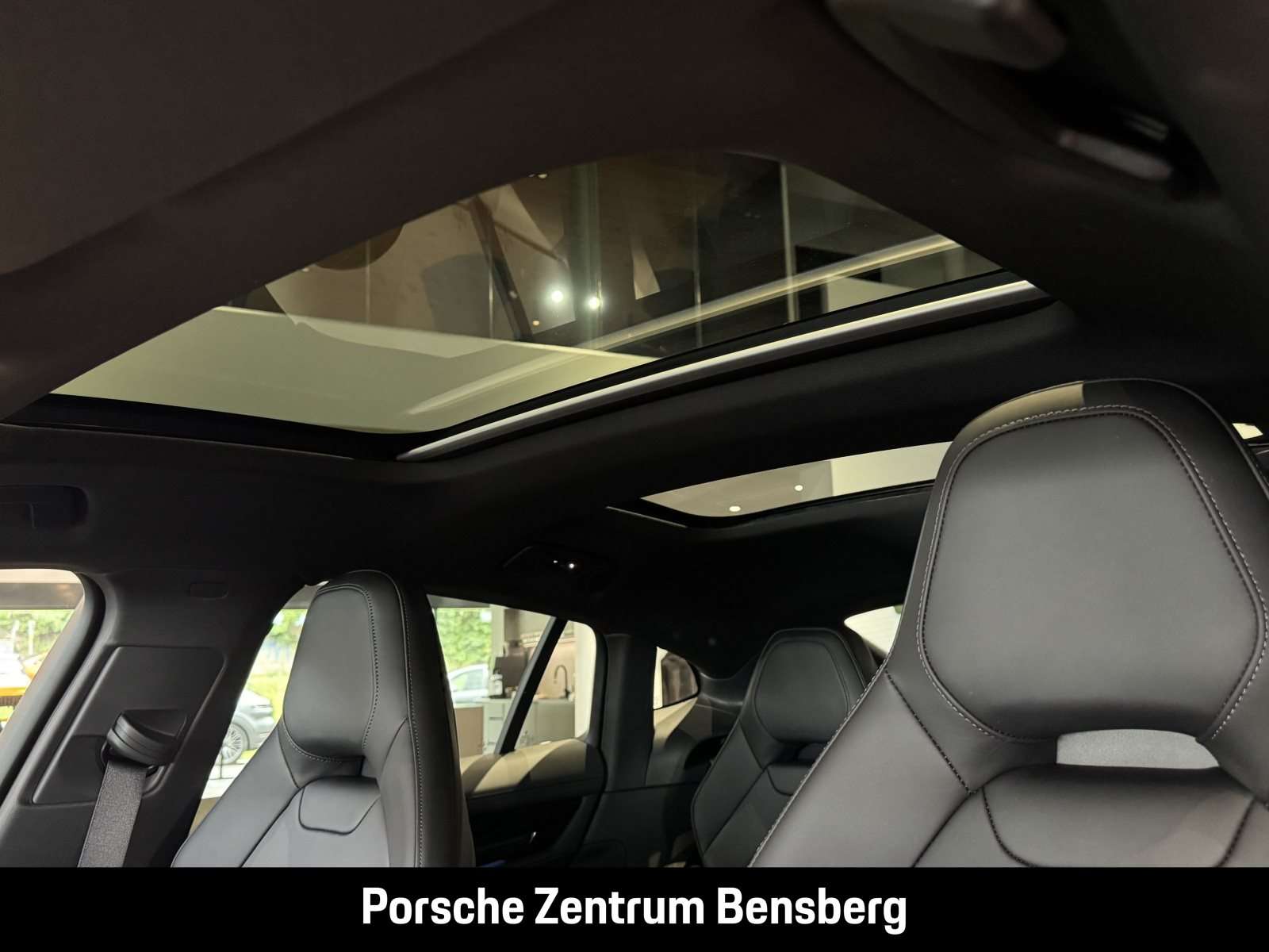 Fahrzeugbild eines Porsche Panamera