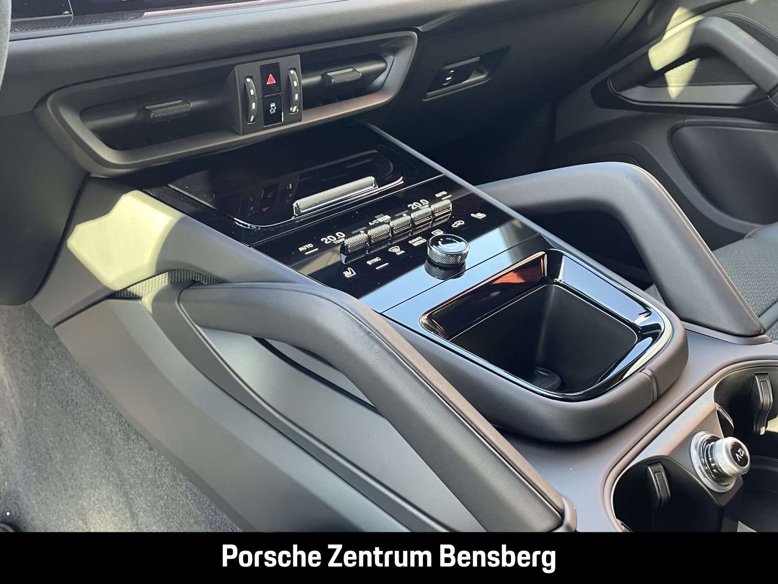 Fahrzeugbild eines Porsche Cayenne