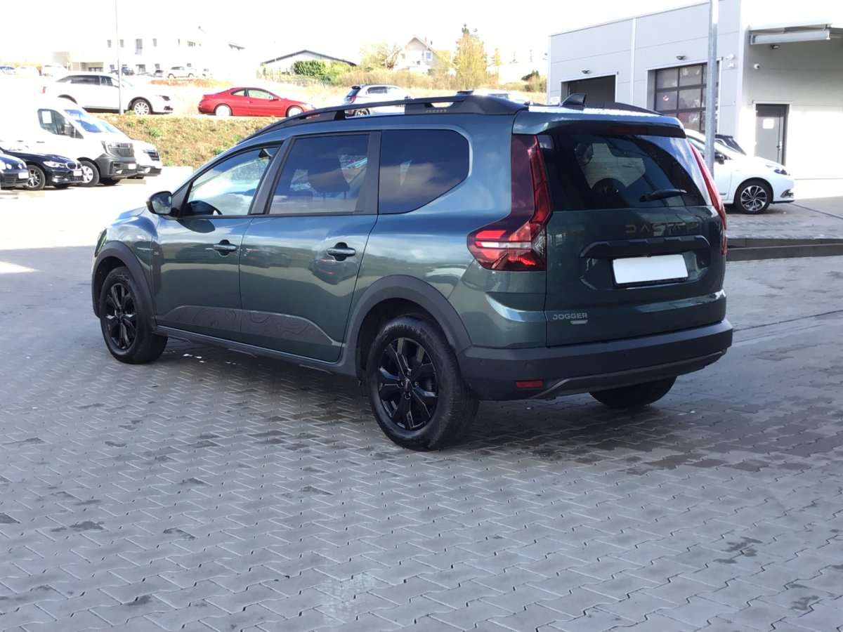 Fahrzeugbild eines Dacia Jogger