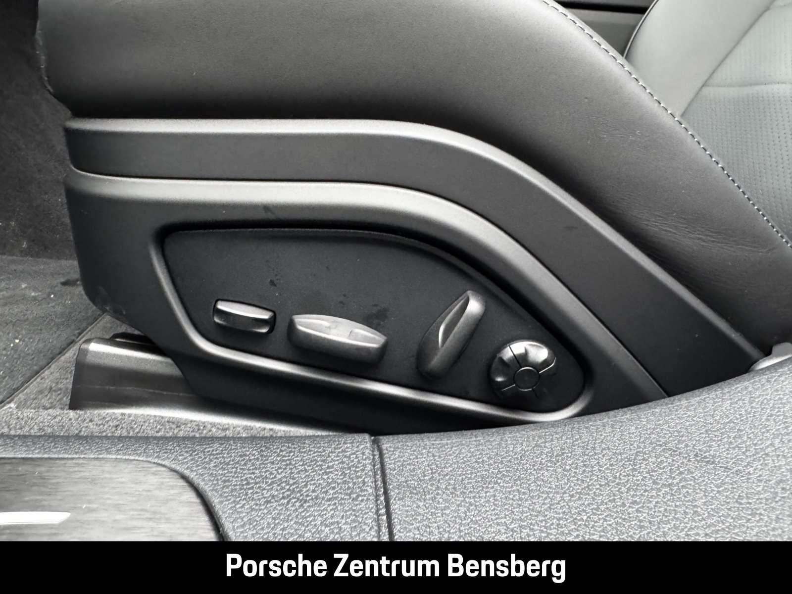 Fahrzeugbild eines Porsche Panamera