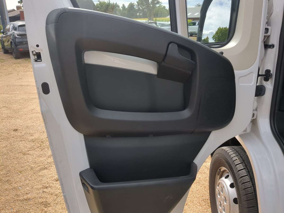 Fahrzeugbild eines Opel Movano
