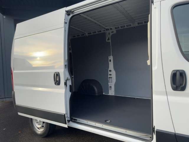 Fahrzeugbild eines Opel Movano