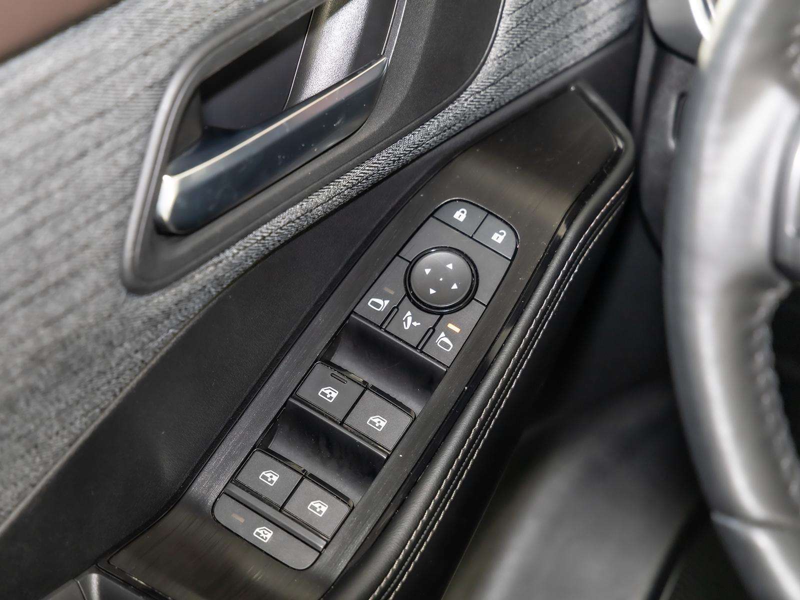 Fahrzeugbild eines Nissan X-TRAIL