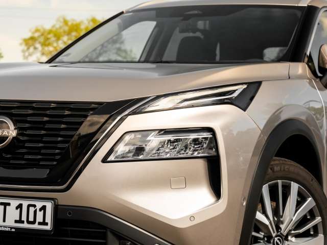 Fahrzeugbild eines Nissan X-TRAIL