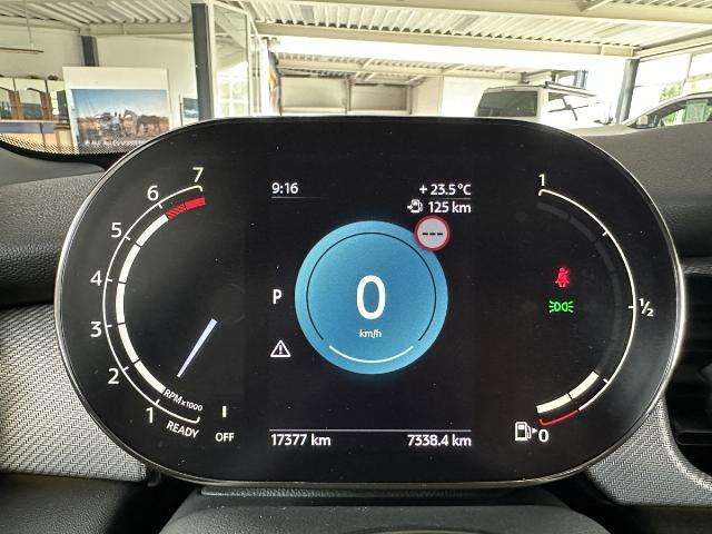 Fahrzeugbild eines MINI COOPER