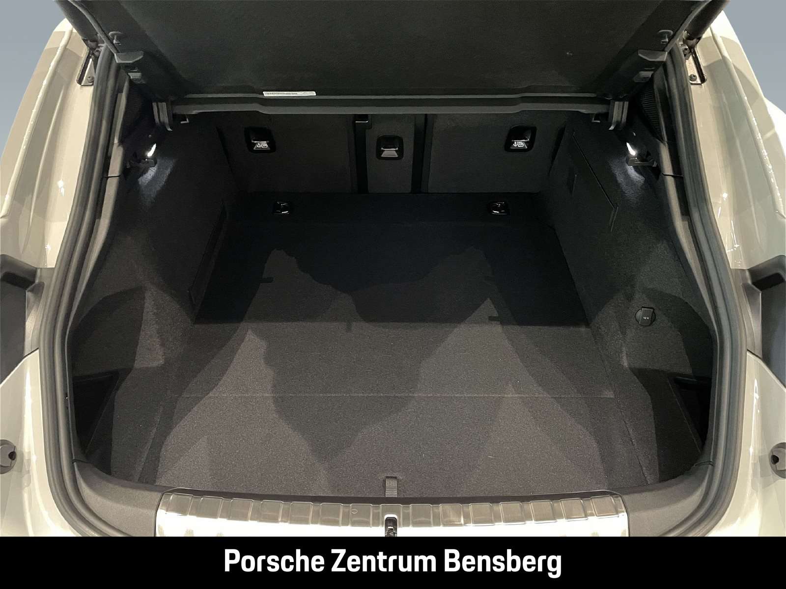 Fahrzeugbild eines Porsche Taycan