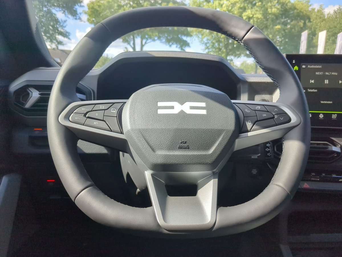 Fahrzeugbild eines Dacia Bigster