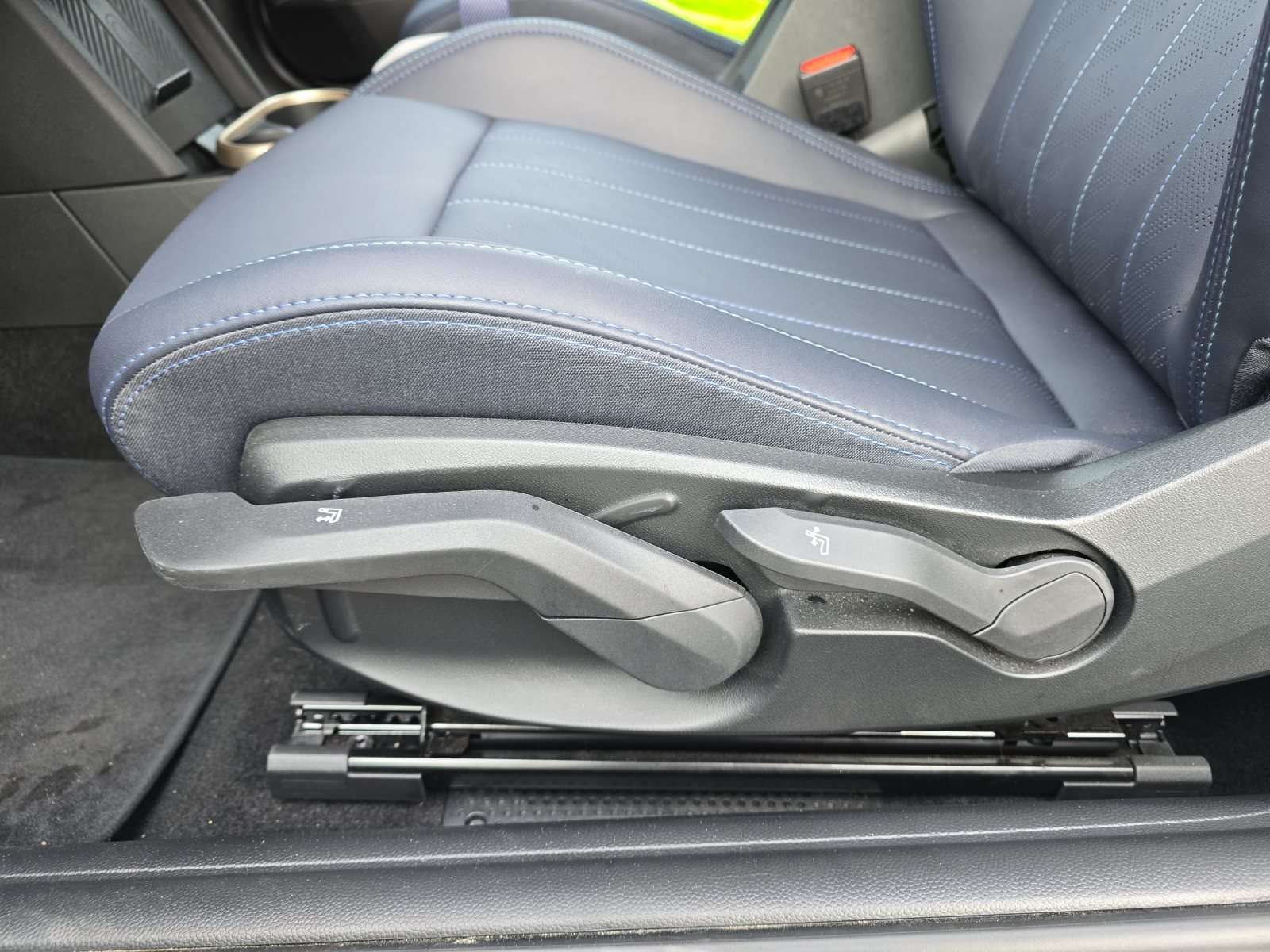 Fahrzeugbild eines MINI COOPER