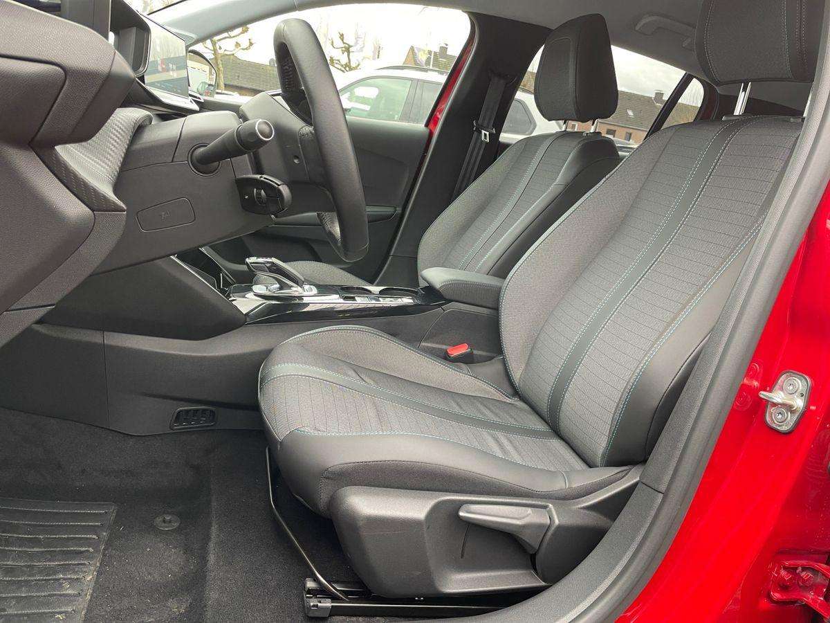 Fahrzeugbild eines Peugeot e-208