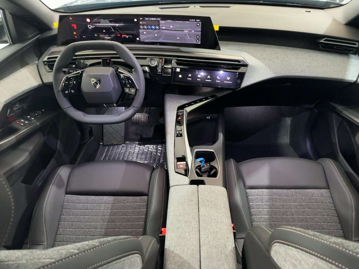 Fahrzeugbild eines Peugeot 3008