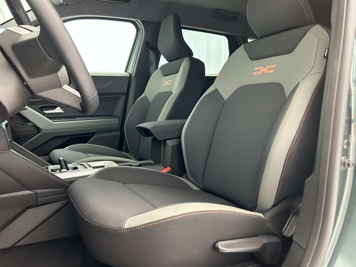 Fahrzeugbild eines Dacia Duster