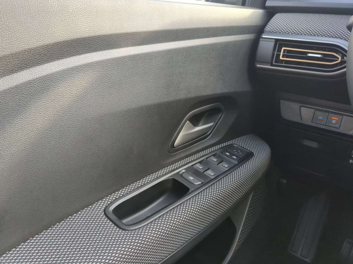 Fahrzeugbild eines Dacia Sandero