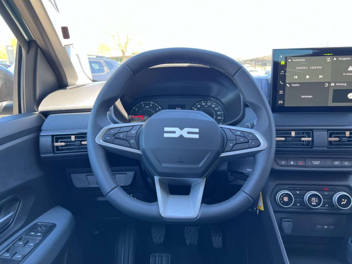 Fahrzeugbild eines Dacia Sandero