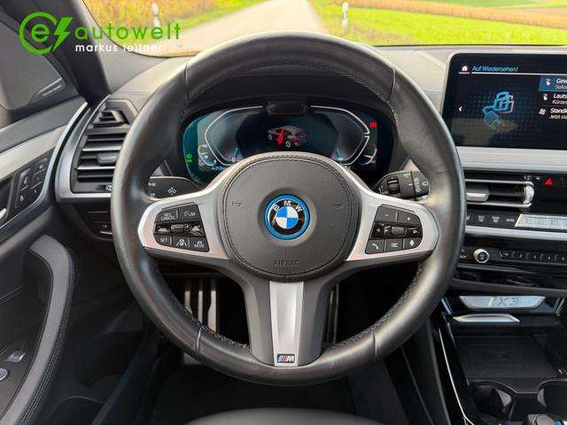 Fahrzeugbild eines BMW ix3