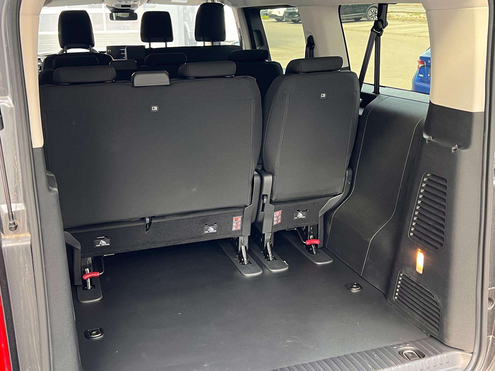 Fahrzeugbild eines Peugeot Traveller