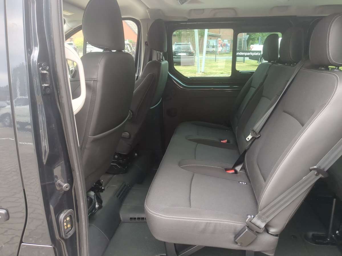 Fahrzeugbild eines Nissan Primastar