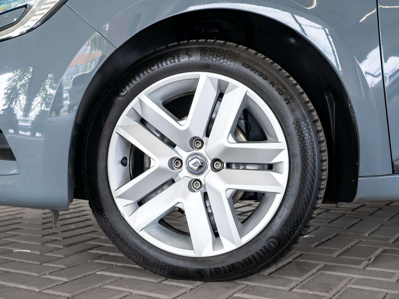 Fahrzeugbild eines Renault Clio
