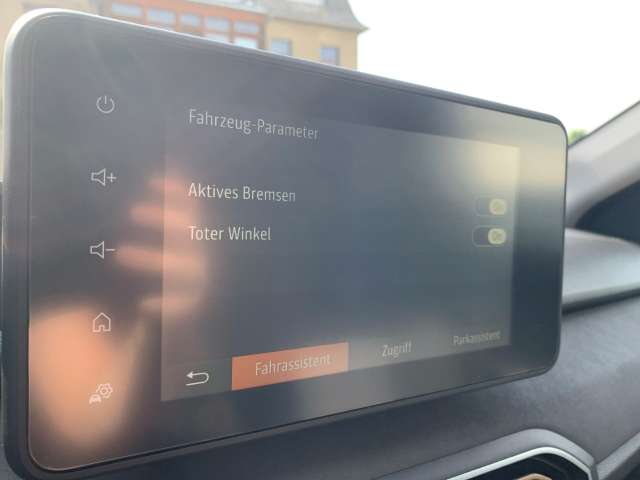 Fahrzeugbild eines Dacia Jogger