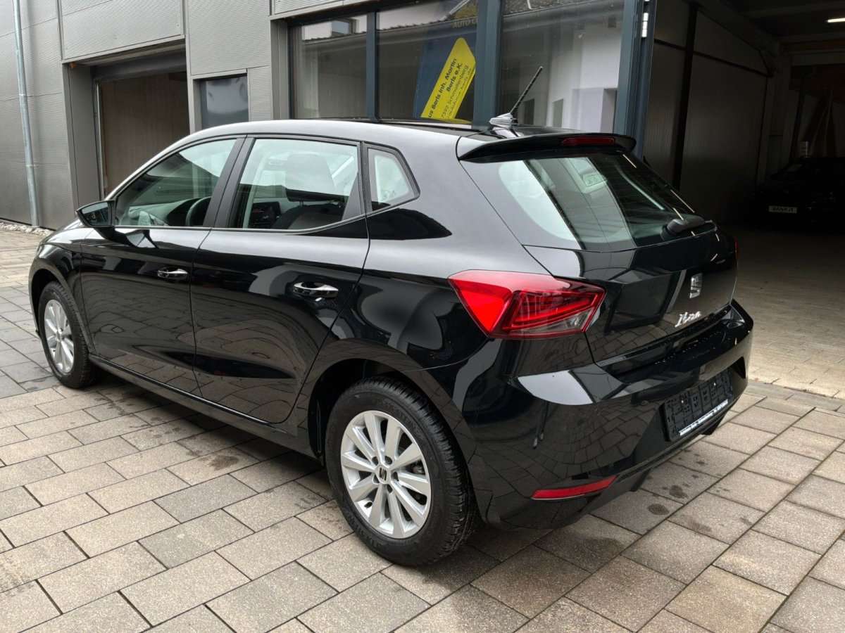 Fahrzeugbild eines SEAT Ibiza