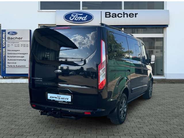 Fahrzeugbild eines Ford Tourneo Custom