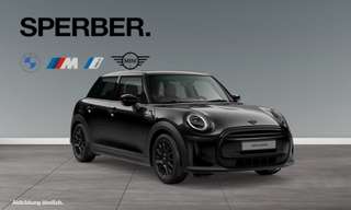 Schräge Frontansicht auf einen MINI COOPER , freigestellt