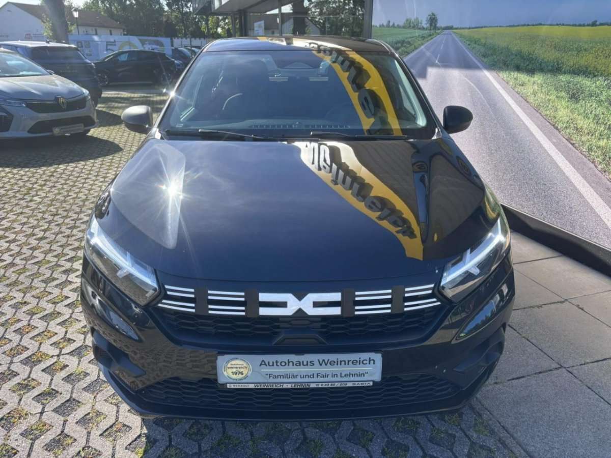 Fahrzeugbild eines Dacia Sandero
