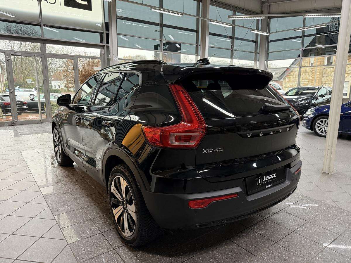 Fahrzeugbild eines Volvo XC40