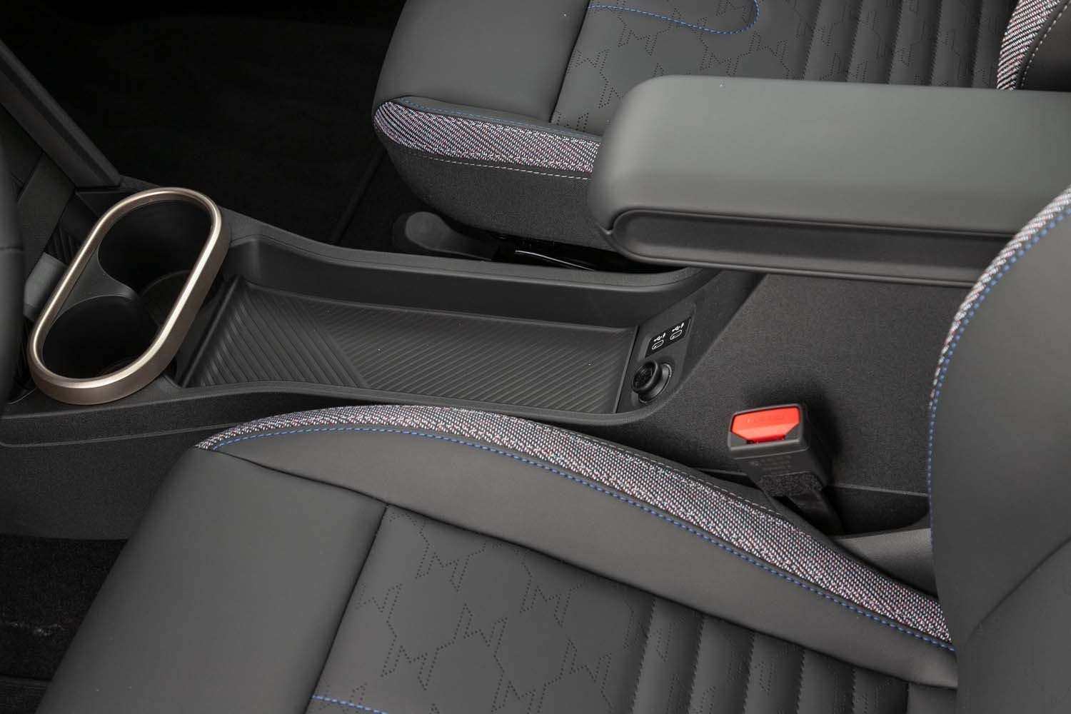 Fahrzeugbild eines MINI COOPER