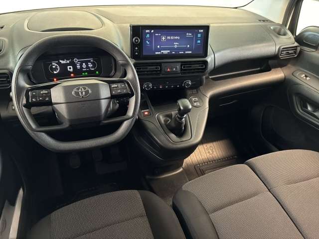 Fahrzeugbild eines Toyota Proace