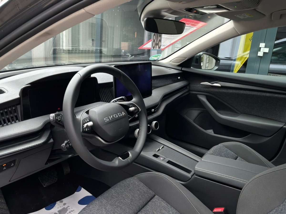 Fahrzeugbild eines Skoda Superb