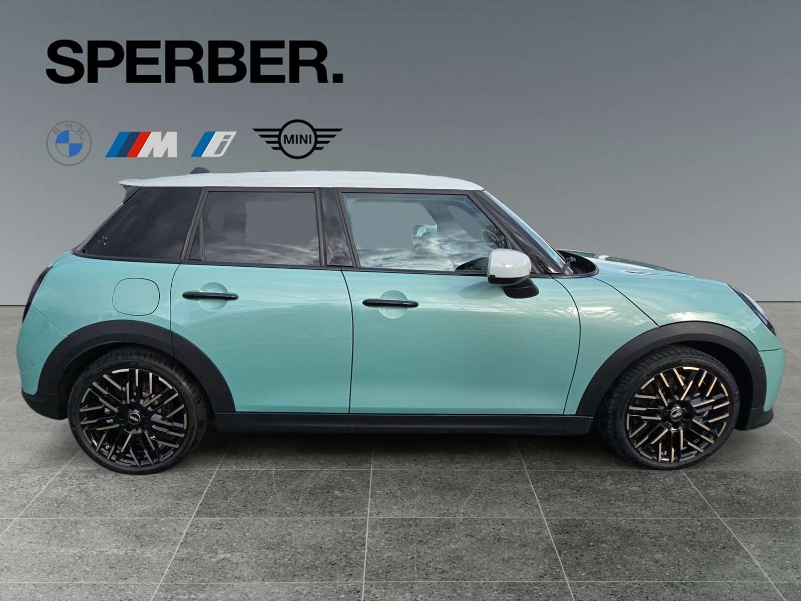 Fahrzeugbild eines MINI COOPER