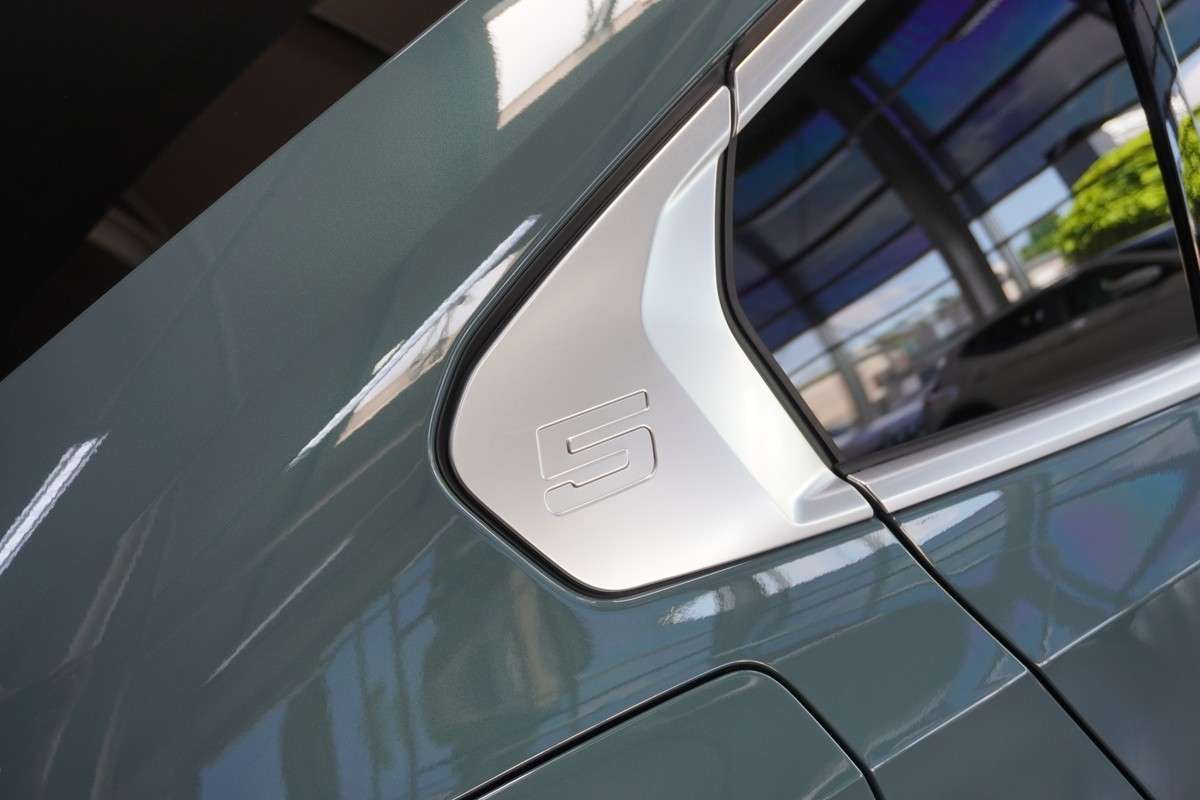 Fahrzeugbild eines BMW i5