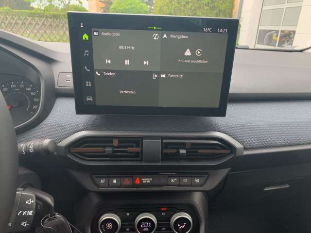 Fahrzeugbild eines Dacia Sandero