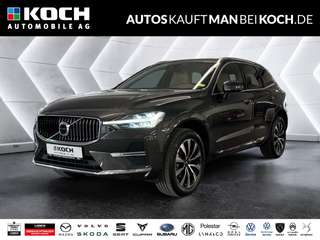 Schräge Frontansicht auf einen Volvo XC60 , freigestellt