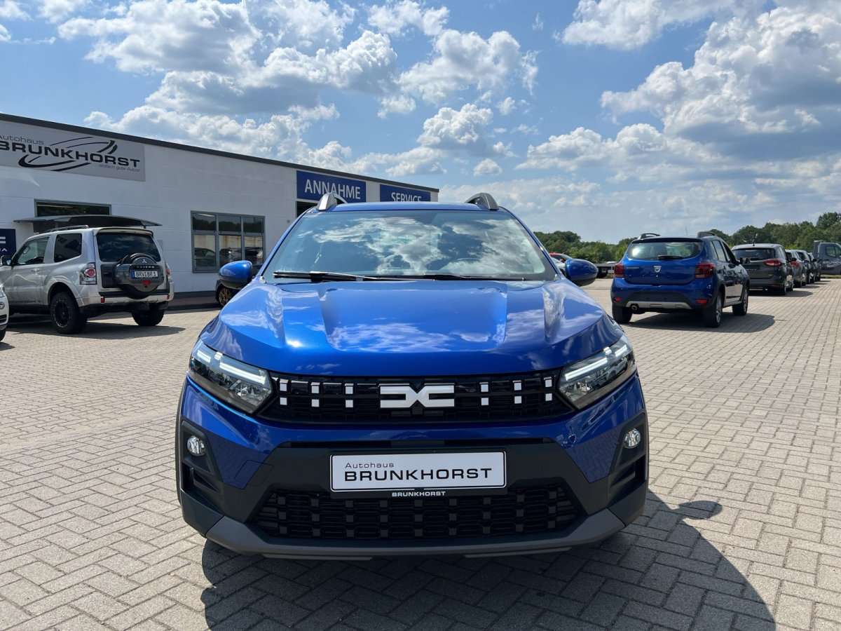 Fahrzeugbild eines Dacia Sandero