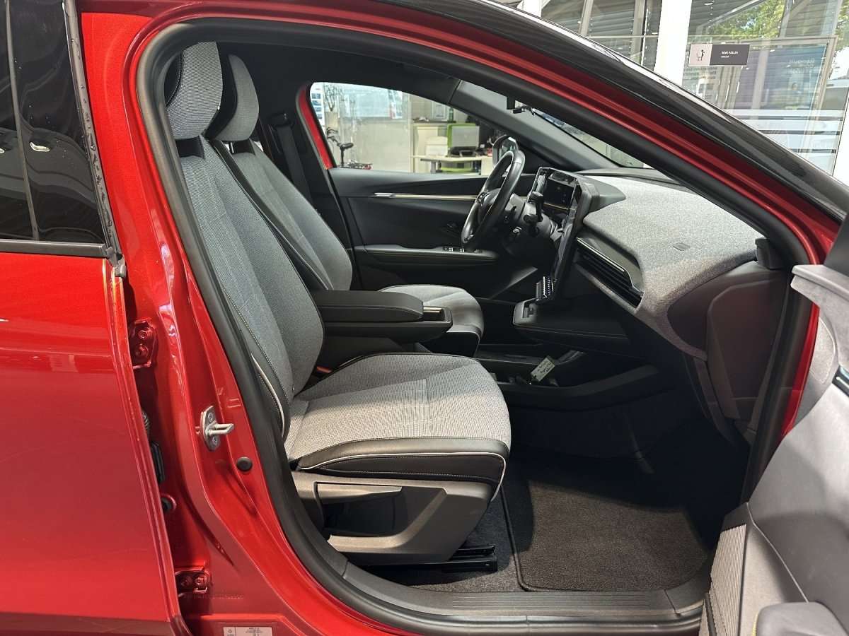 Fahrzeugbild eines Renault Megane E-TECH
