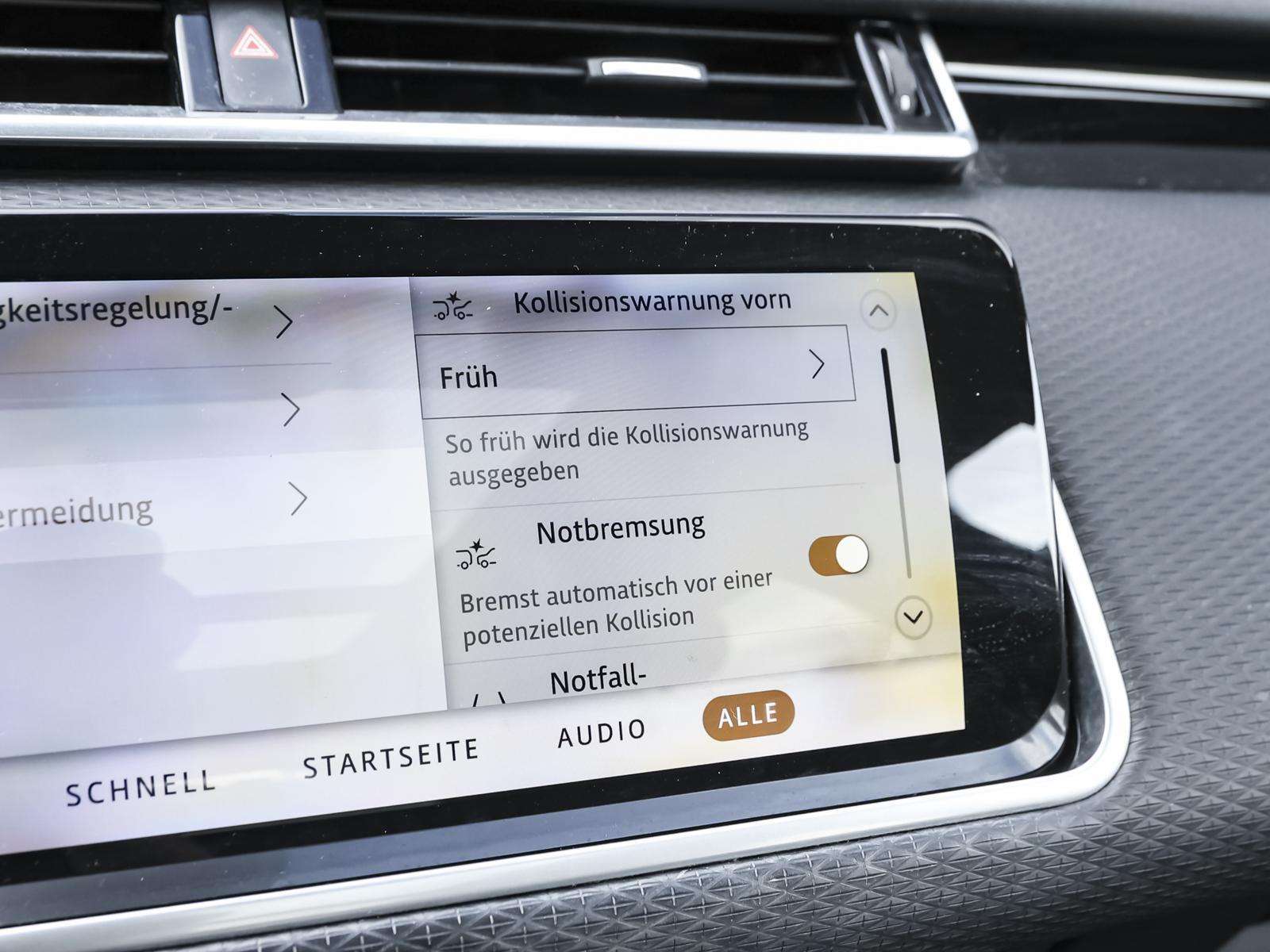 Fahrzeugbild eines Land Rover Range Rover Velar