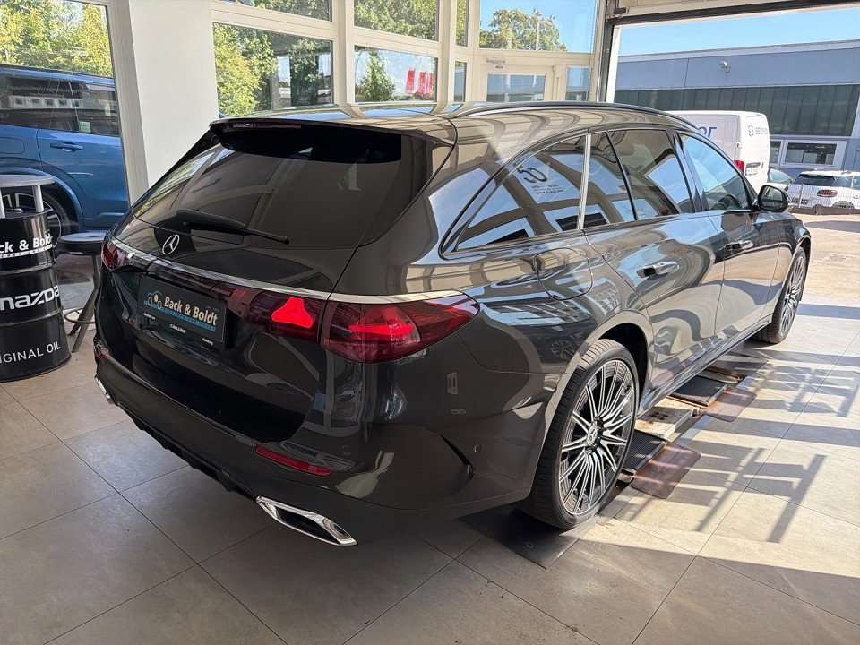 Fahrzeugbild eines Mercedes-Benz E-Klasse