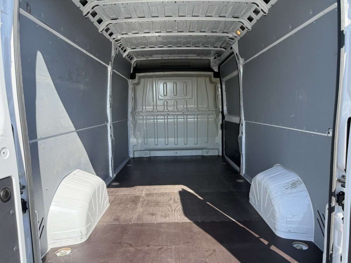 Fahrzeugbild eines Opel Movano