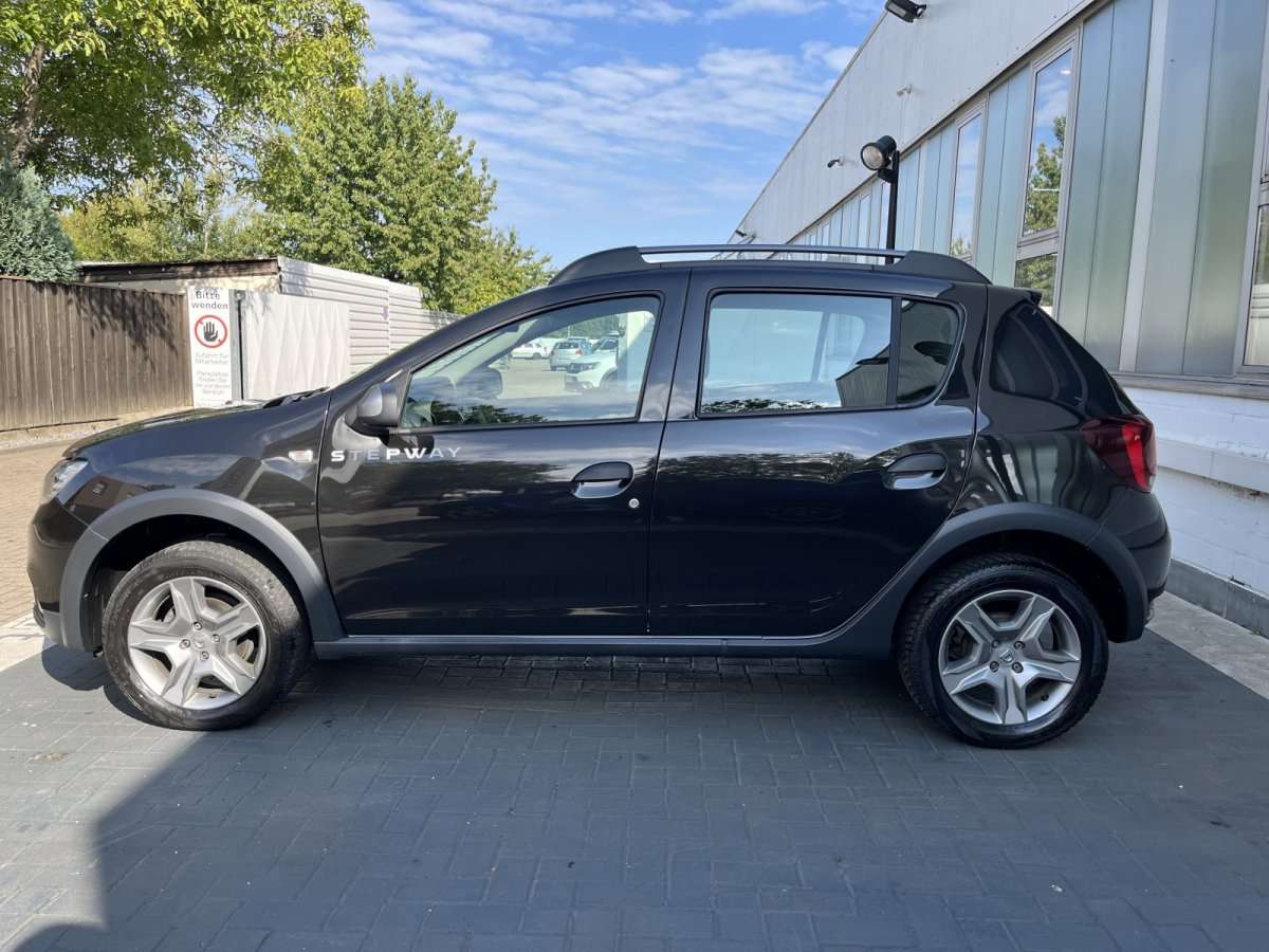 Fahrzeugbild eines Dacia Sandero