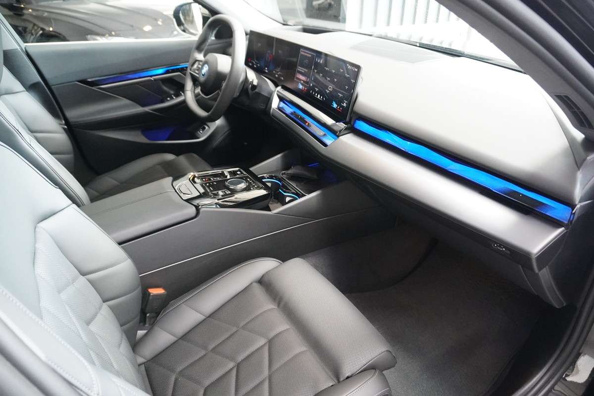 Fahrzeugbild eines BMW i5