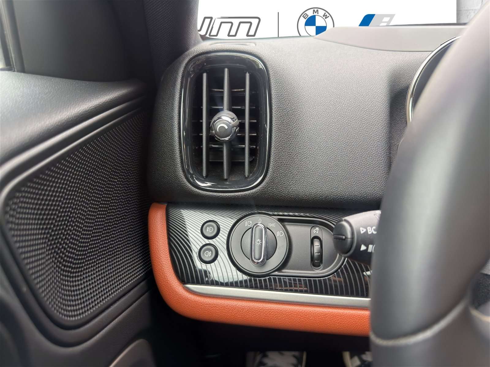 Fahrzeugbild eines MINI COOPER
