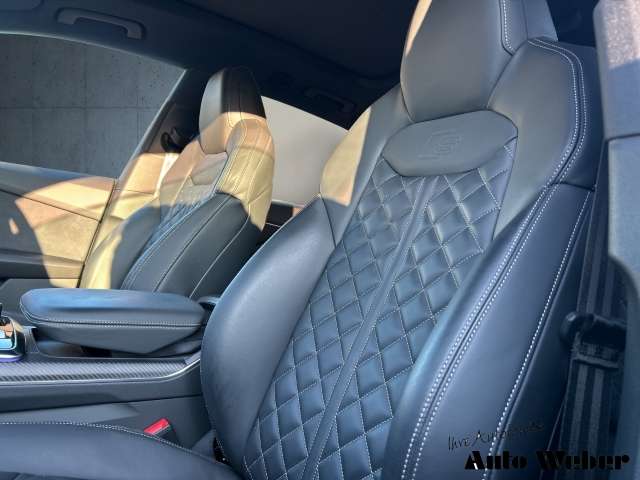 Fahrzeugbild eines Audi SQ8