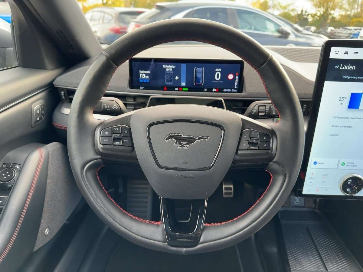Fahrzeugbild eines Ford Mustang Mach-E