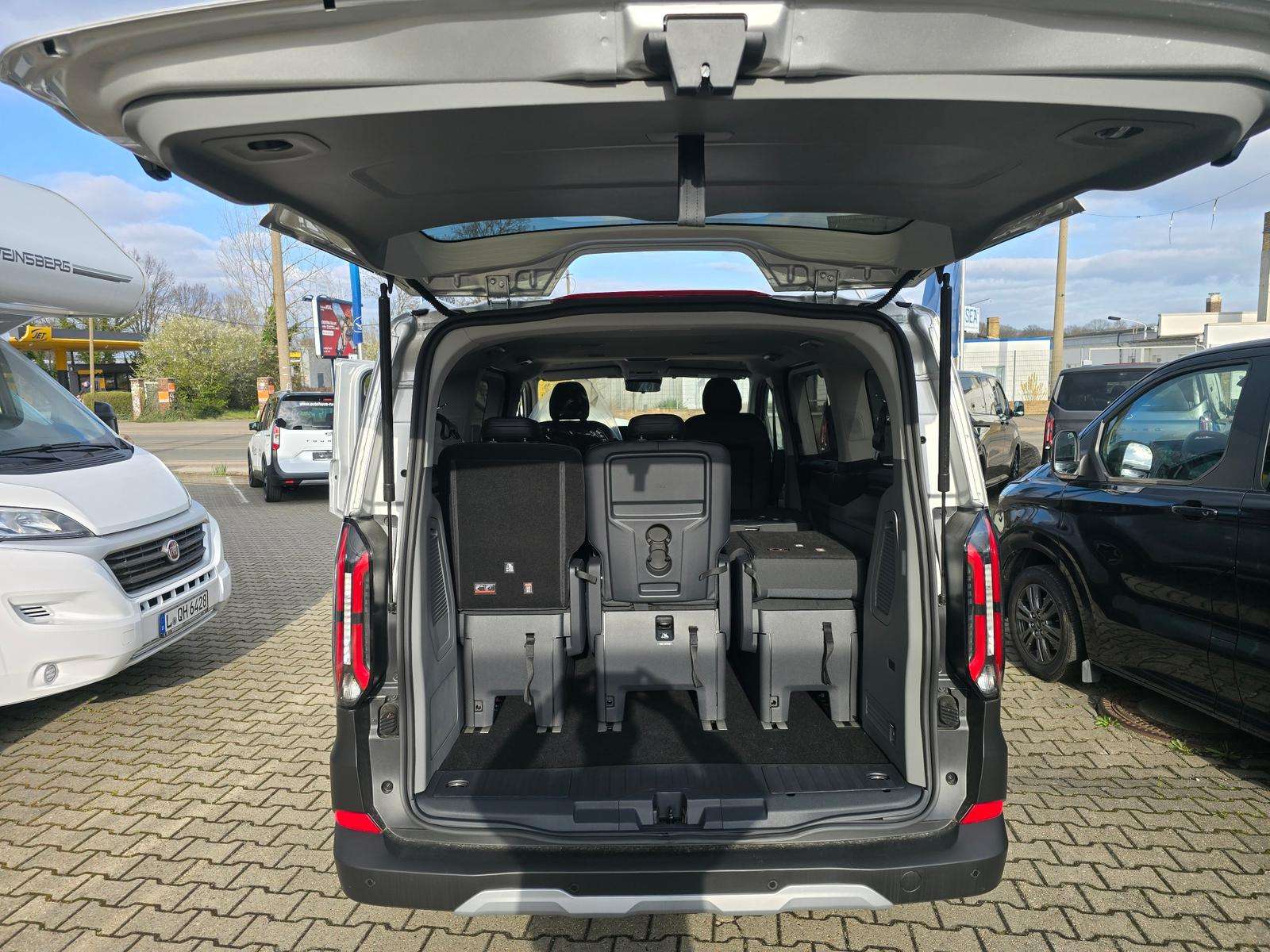 Fahrzeugbild eines Ford Tourneo Custom