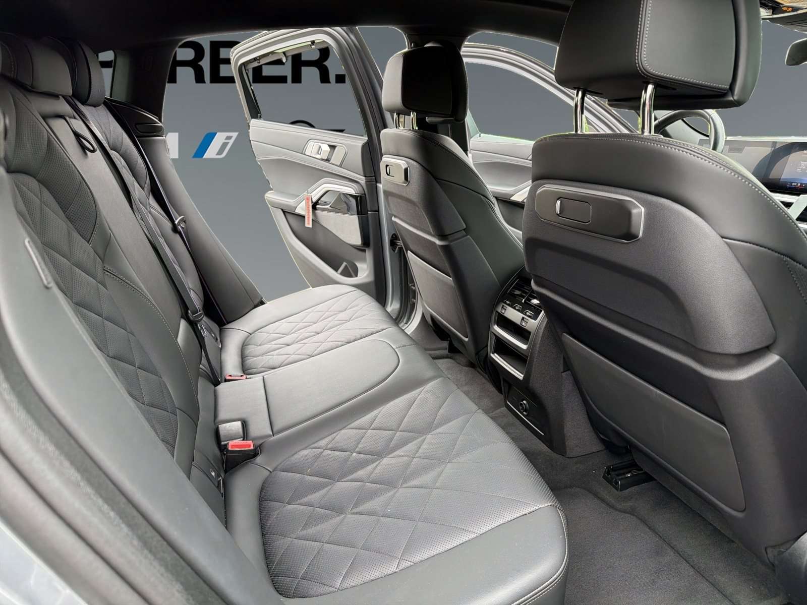 Fahrzeugbild eines BMW X6